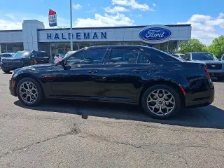 Chrysler 300 2017 AWD S 4dr Sedan