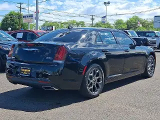 Chrysler 300 2017 AWD S 4dr Sedan