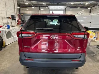 Toyota RAV4 2023 AWD LE 4dr SUV