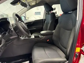 Toyota RAV4 2023 AWD LE 4dr SUV