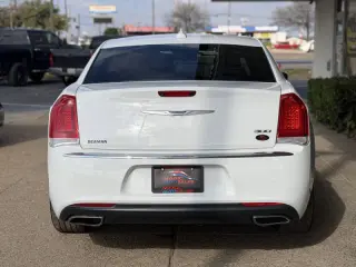 2019 Chrysler 300 Limited