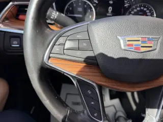2018 Cadillac XT5 Platinum