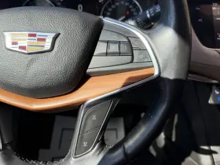 2018 Cadillac XT5 Platinum