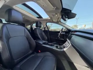 2017 Jaguar XF 35t