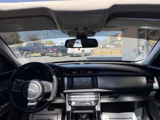 2017 Jaguar XF 35t