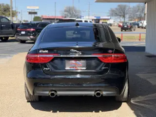 2017 Jaguar XF 35t