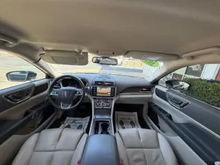 2017 Lincoln Continental Select