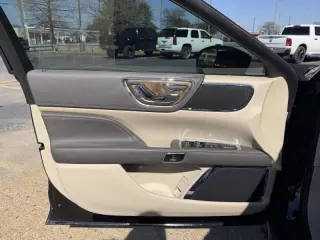 2017 Lincoln Continental Select