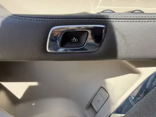 2017 Lincoln Continental Select