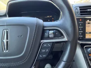 2017 Lincoln Continental Select