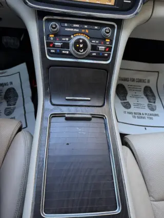 2017 Lincoln Continental Select