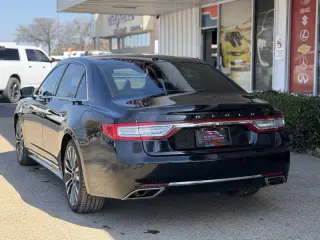 2017 Lincoln Continental Select