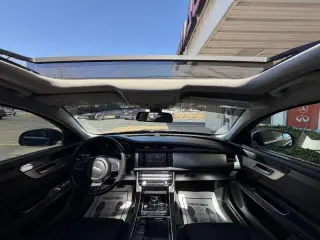 2017 Jaguar XF 35t