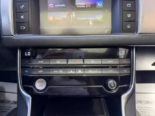 2017 Jaguar XF 35t