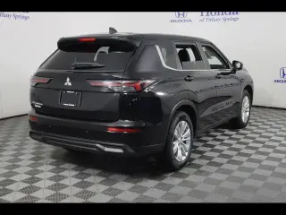 Mitsubishi Outlander 2025 AWD ES 4dr SUV