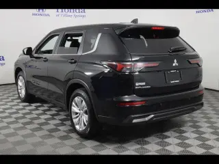 Mitsubishi Outlander 2025 AWD ES 4dr SUV