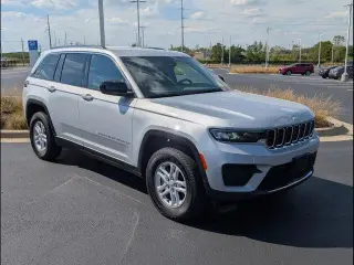 Jeep Grand Cherokee 2024 4x4 Laredo 4dr SUV