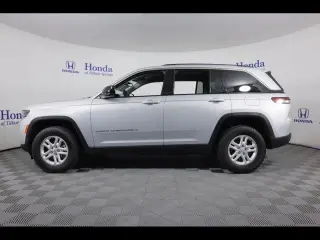 Jeep Grand Cherokee 2024 4x4 Laredo 4dr SUV