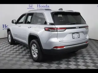 Jeep Grand Cherokee 2024 4x4 Laredo 4dr SUV
