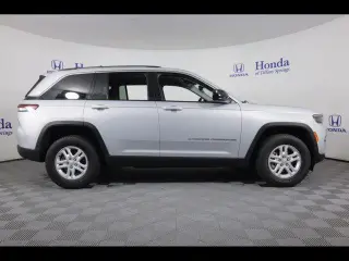 Jeep Grand Cherokee 2024 4x4 Laredo 4dr SUV