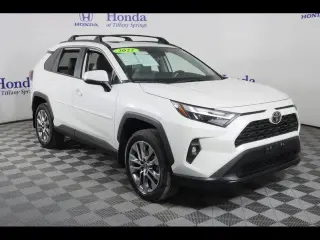 Toyota RAV4 2022 AWD XLE Premium 4dr SUV