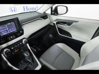Toyota RAV4 2022 AWD XLE Premium 4dr SUV