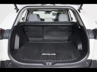 Toyota RAV4 2022 AWD XLE Premium 4dr SUV