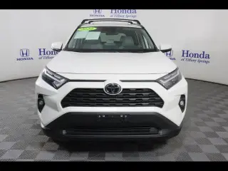 Toyota RAV4 2022 AWD XLE Premium 4dr SUV