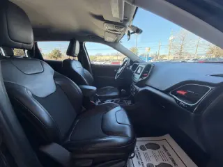 2020 Jeep Cherokee Altitude