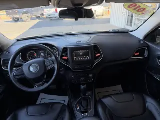 2020 Jeep Cherokee Altitude