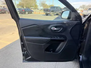 2020 Jeep Cherokee Altitude