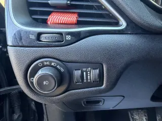 2020 Jeep Cherokee Altitude