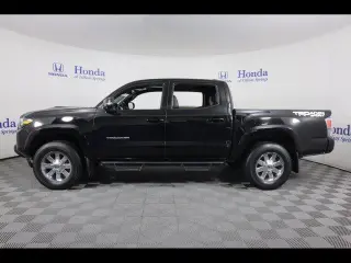 Toyota Tacoma 2023 4x4 TRD Pro 4dr Double Cab 5.0 ft SB 6M