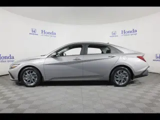 Hyundai ELANTRA 2024 SEL 4dr Sedan
