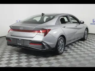 Hyundai ELANTRA 2024 SEL 4dr Sedan