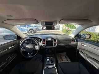 2019 Chrysler 300 Touring