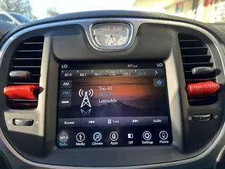 2019 Chrysler 300 Touring