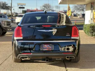 2019 Chrysler 300 Touring