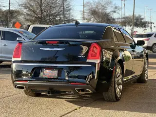 2019 Chrysler 300 Touring