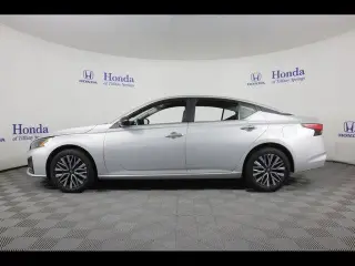 Nissan Altima 2025 AWD 2.5 SV 4dr Sedan