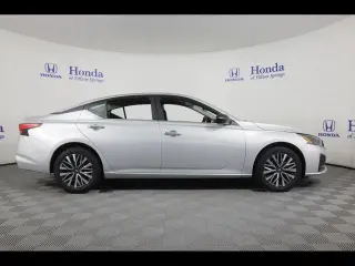 Nissan Altima 2025 AWD 2.5 SV 4dr Sedan
