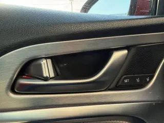 2020 Genesis G70 2.0T