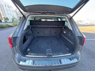 2012 Volkswagen Touareg Lux