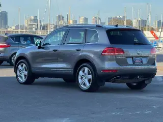2012 Volkswagen Touareg Lux