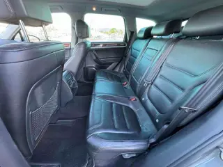 2012 Volkswagen Touareg Lux