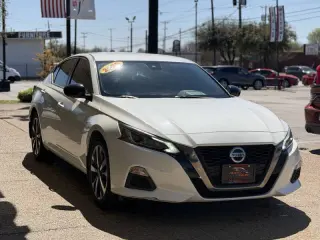 2020 Nissan Altima 2.5 SR