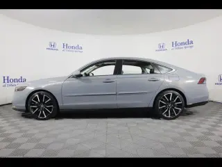 Honda Accord Hybrid 2025 Touring 4dr Sedan