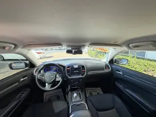 2019 Chrysler 300 Touring