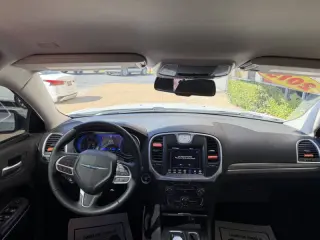 2019 Chrysler 300 Touring
