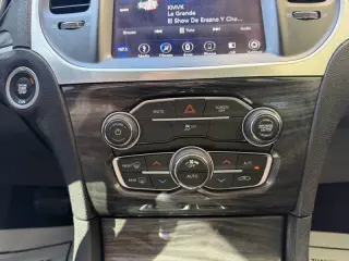 2019 Chrysler 300 Touring